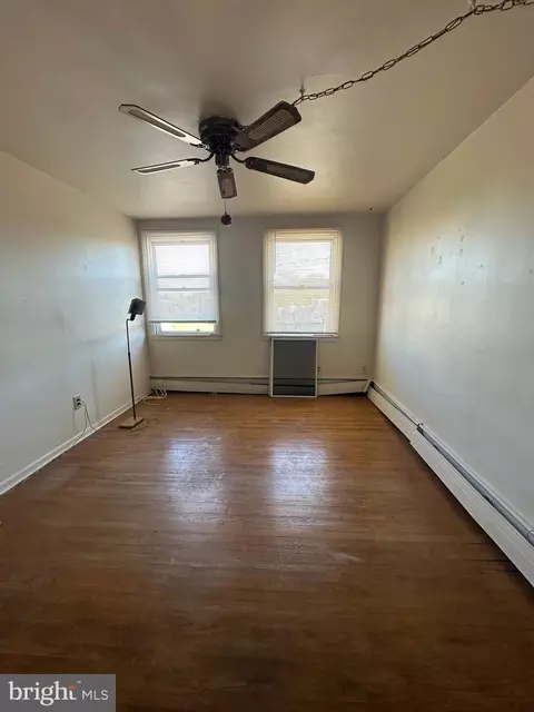 348 Long Ln, Upper Darby, PA 19082 photo 16