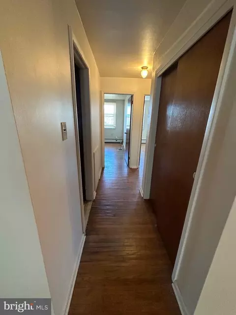 348 Long Ln, Upper Darby, PA 19082 photo 12