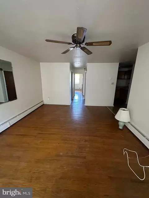 348 Long Ln, Upper Darby, PA 19082 photo 11