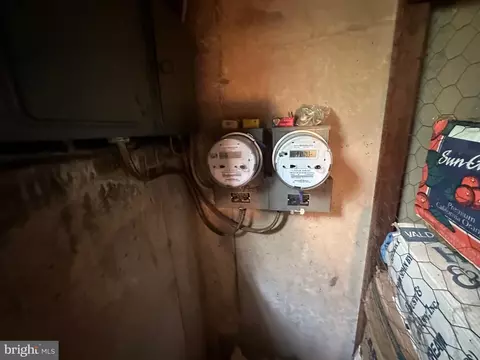 348 Long Ln, Upper Darby, PA 19082 photo 9