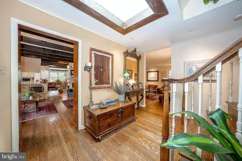 21 Weirwood Rd, Wayne, PA 19087 photo 3