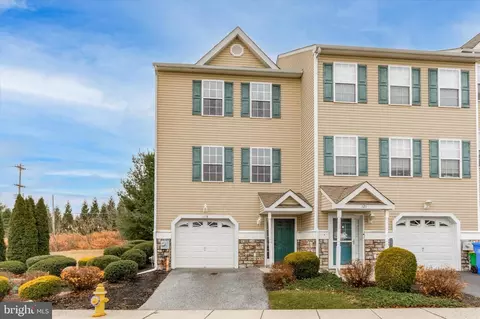 123 Julianna Way, Aston, PA 19014
