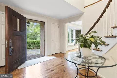 807 Maple Glen Ln, Wayne, PA 19087 photo 3