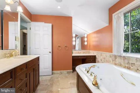 807 Maple Glen Ln, Wayne, PA 19087 photo 17