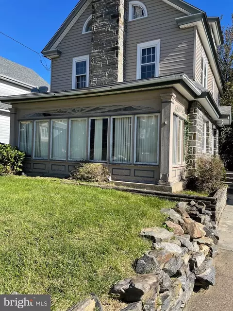 121 Foster Ave, Upper Darby, PA 19082
