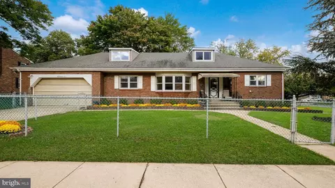 127 S Elm Ave, Aldan, PA 19018
