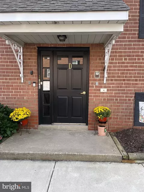 1 Radnor Dr #D4, Newtown Square, PA 19073