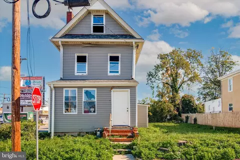 1025 Center St, Darby, PA 19023