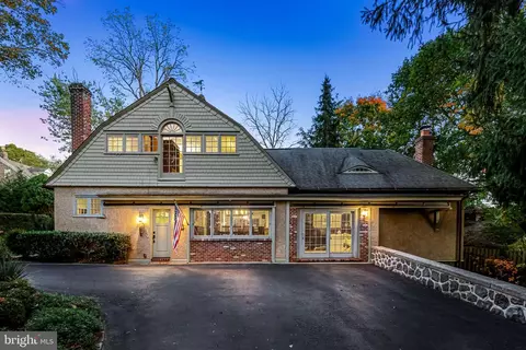 205 Saint Davids Ct, Wayne, PA 19087 photo 3