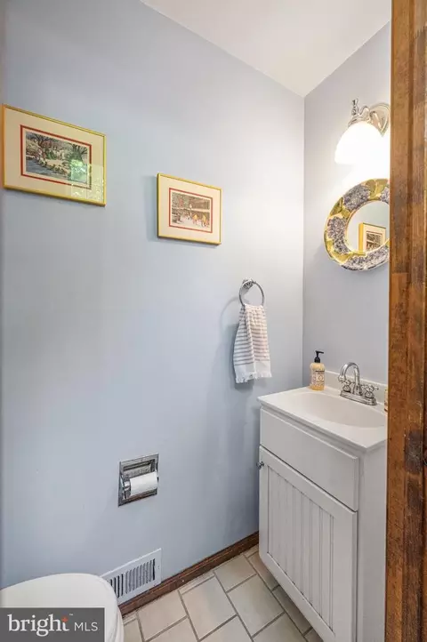 205 Saint Davids Ct, Wayne, PA 19087 photo 28