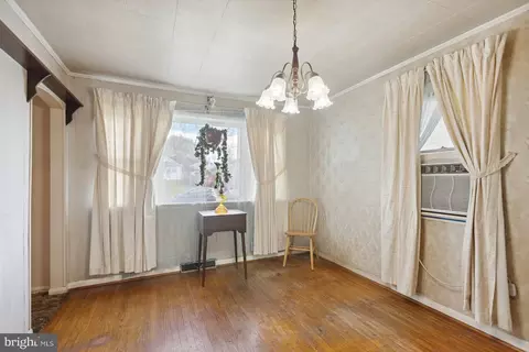 1224 Chestnut St, Marcus Hook, PA 19061 photo 6