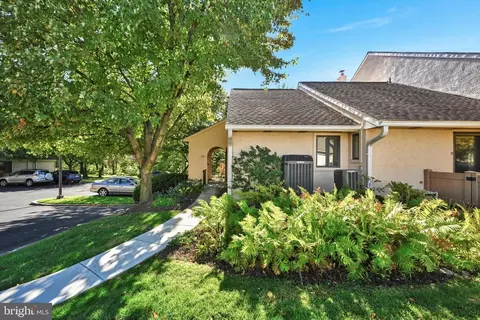 731 Wynnewood Rd #19, Ardmore, PA 19003