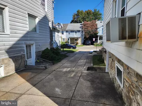 516 Sansom St, Upper Darby, PA 19082 photo 4