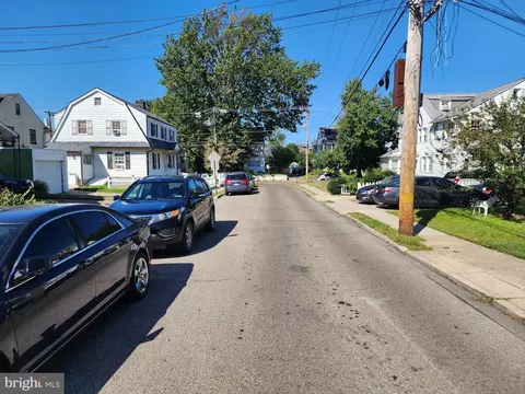 516 Sansom St, Upper Darby, PA 19082 photo 2