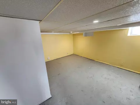 516 Sansom St, Upper Darby, PA 19082 photo 60