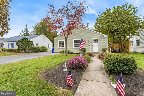 47 Scarlet Ave, Aston, PA 19014