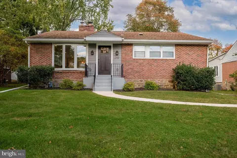 240 Frederick Rd, Havertown, PA 19083