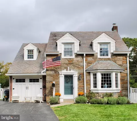 4 Marlyn Cir, Wayne, PA 19087