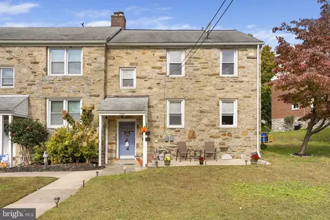 200 Hiawatha Ln, Drexel Hill, PA 19026