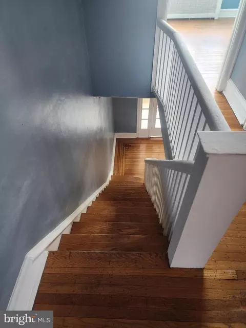 Entry Way - 252 Avon Rd, Upper Darby, PA 19082 photo 3 of 5