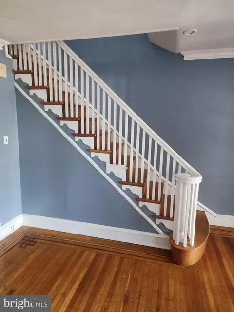 Entry Way - 252 Avon Rd, Upper Darby, PA 19082 photo 1 of 5