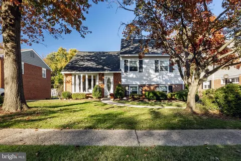 425 Rittenhouse Cir, Havertown, PA 19083