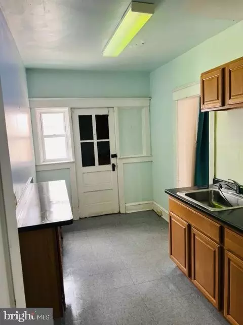 248 Long Ln, Upper Darby, PA 19082 photo 6