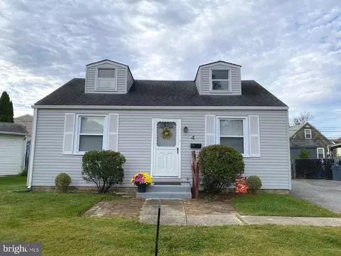 4 N Love Ln, Norwood, PA 19074