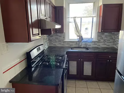 148 Green Valley Rd, Upper Darby, PA 19082