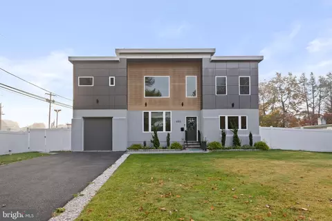605 Cedar Grove Rd, Broomall, PA 19008