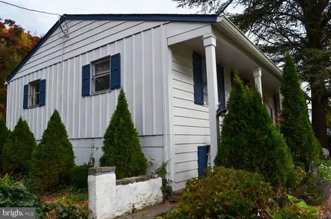 1685 Hillcrest Ln, Aston, PA 19014