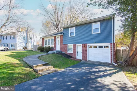 2219 E Helms Mnr, Ogden, PA 19061 photo 2