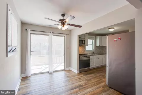 2219 E Helms Mnr, Ogden, PA 19061 photo 7