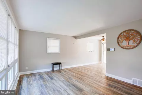 2219 E Helms Mnr, Ogden, PA 19061 photo 3