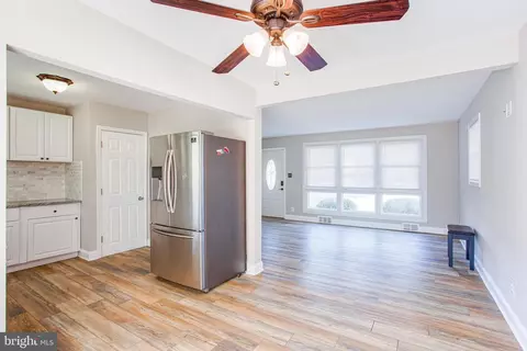 2219 E Helms Mnr, Ogden, PA 19061 photo 8