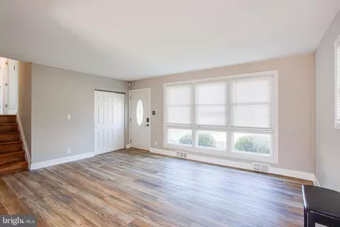 2219 E Helms Mnr, Ogden, PA 19061 photo 6