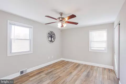 2219 E Helms Mnr, Ogden, PA 19061 photo 15