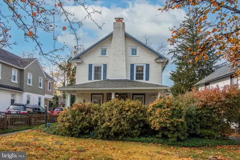 2424 Hollis Rd, Havertown, PA 19083