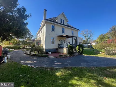 43 N Elm Ave, Aldan, PA 19018