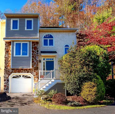 526 Waters Edge, Newtown Square, PA 19073