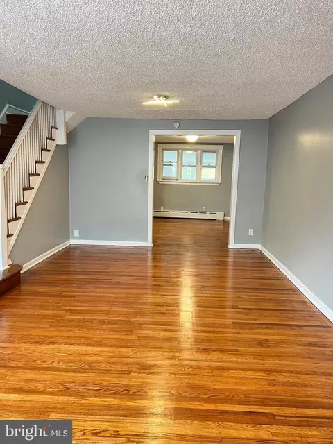 512 Glendale Rd, Upper Darby, PA 19082 photo 4