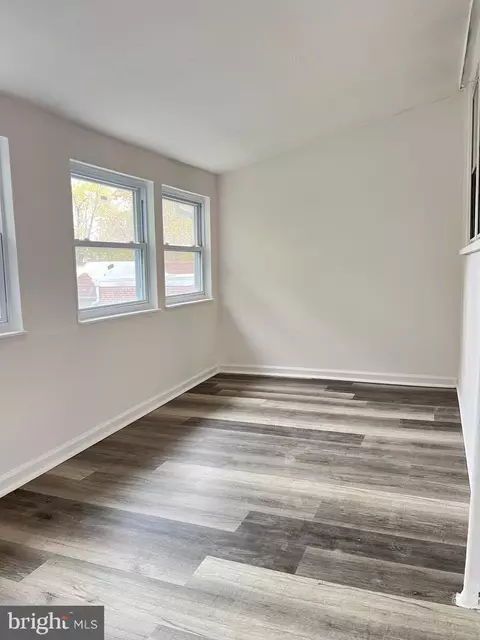 512 Glendale Rd, Upper Darby, PA 19082 photo 9