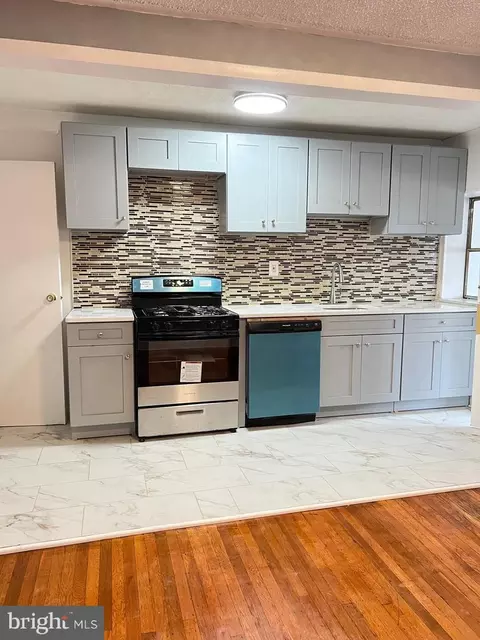 512 Glendale Rd, Upper Darby, PA 19082 photo 6