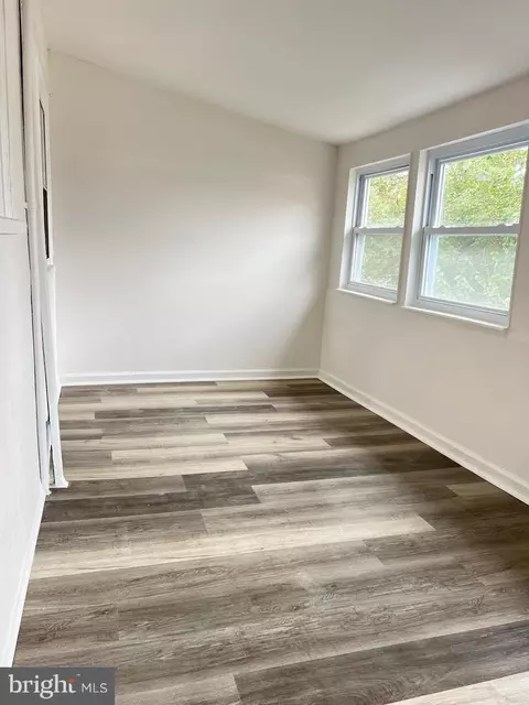 512 Glendale Rd, Upper Darby, PA 19082 photo 10