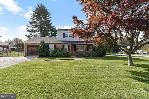698 Cherry Tree Rd, Aston, PA 19014