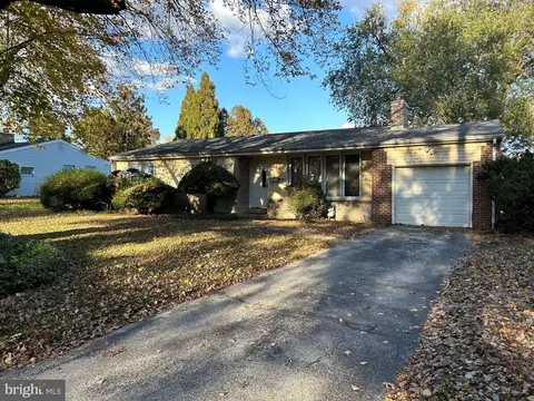 777 W Springfield Rd, Springfield, PA 19064