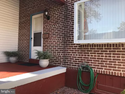 1142 Sterling Ave, Linwood, PA 19061 photo 4