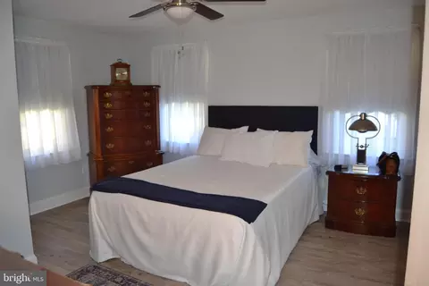 2185 Locust St, Marcus Hook, PA 19061 photo 13
