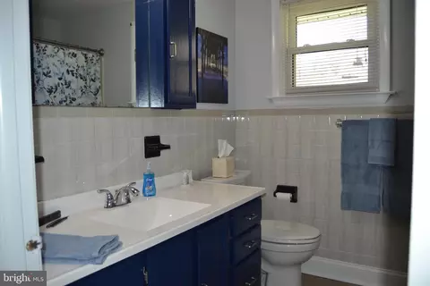2185 Locust St, Marcus Hook, PA 19061 photo 11