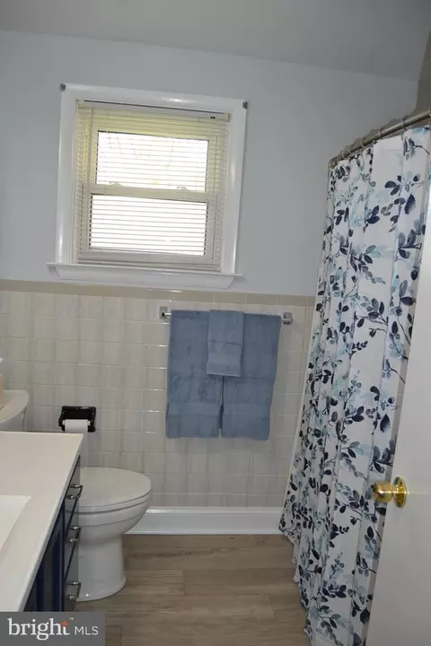 2185 Locust St, Marcus Hook, PA 19061 photo 10